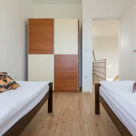 Hébergement de vacances Mathilde Ugljan