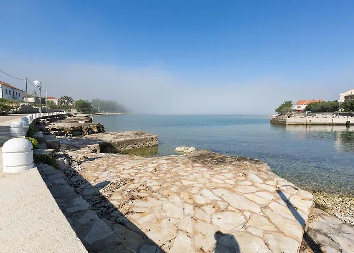 Nyaraló Mathilde Ugljan